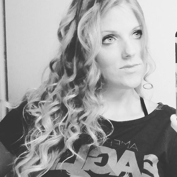 Meet your Posher, Amanda - Picture 1 of 1